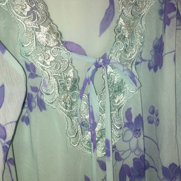 Vintage Alexandra Nicole Peignoir Set - Picture 7 of 8